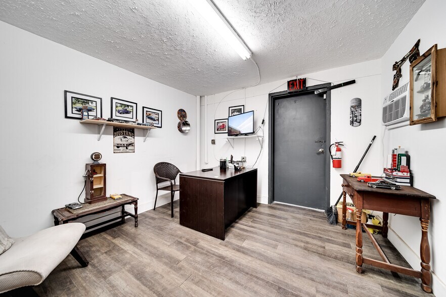 More Photos Of 2204 NW Broad St, Murfreesboro Freestanding For Sale