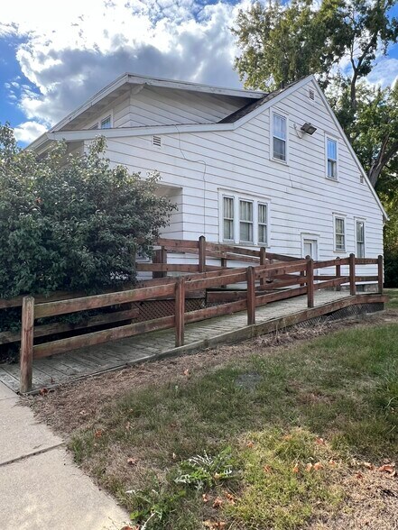 More Photos Of 307 Cottage Ave, Anderson Office For Sale