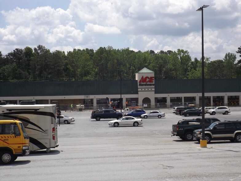 More Photos Of 3951-3987 Lawrenceville Hwy, Tucker Unknown For Lease