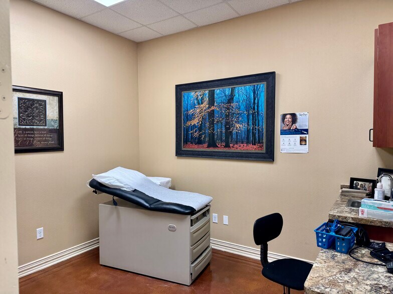 More Photos Of 4441 Long Prairie Rd, Flower Mound Medical For Lease