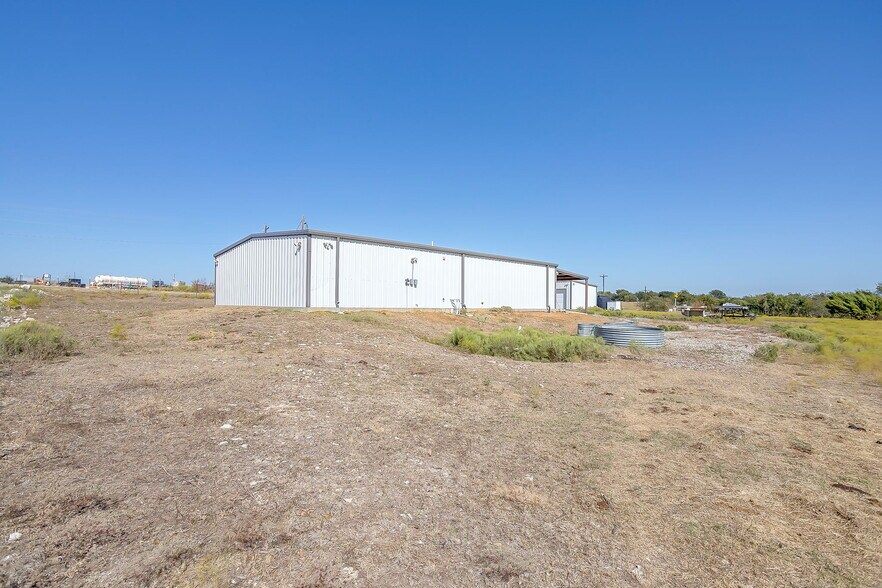 More Photos Of 13300 Cleburne Hwy, Cresson Industrial For Sale