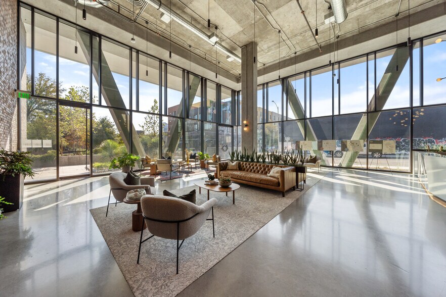 More Photos Of 1300 E 5th St, Austin Office For Lease