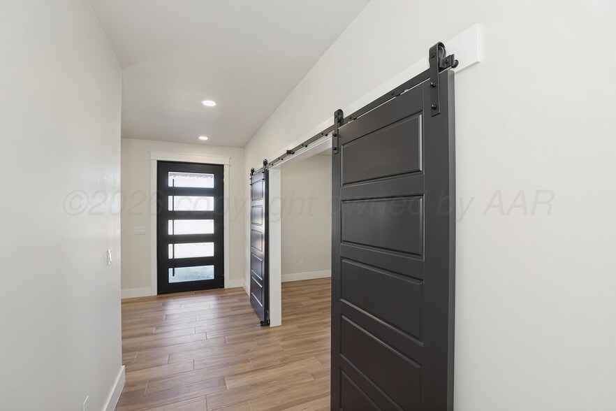 More Photos Of 8501 Cargo Ln, Amarillo Light Manufacturing For Sale