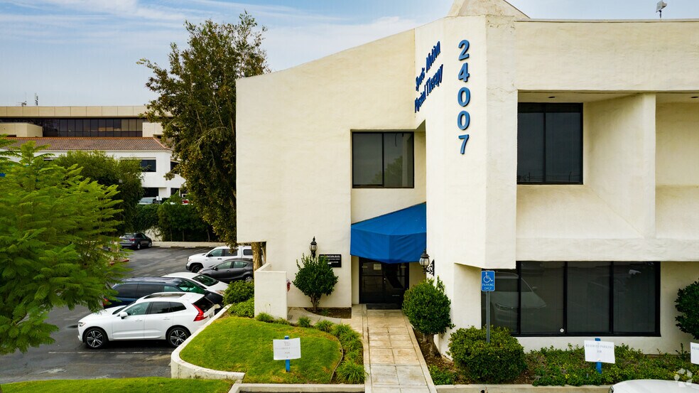 24007 Ventura Blvd, Calabasas, CA 91302 Office For Lease