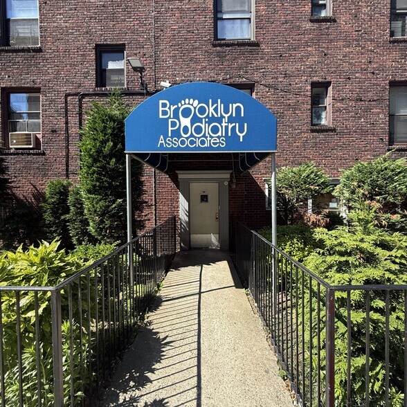 Primary Photo Of 8200 Bay Pky, Brooklyn Apartments For Lease