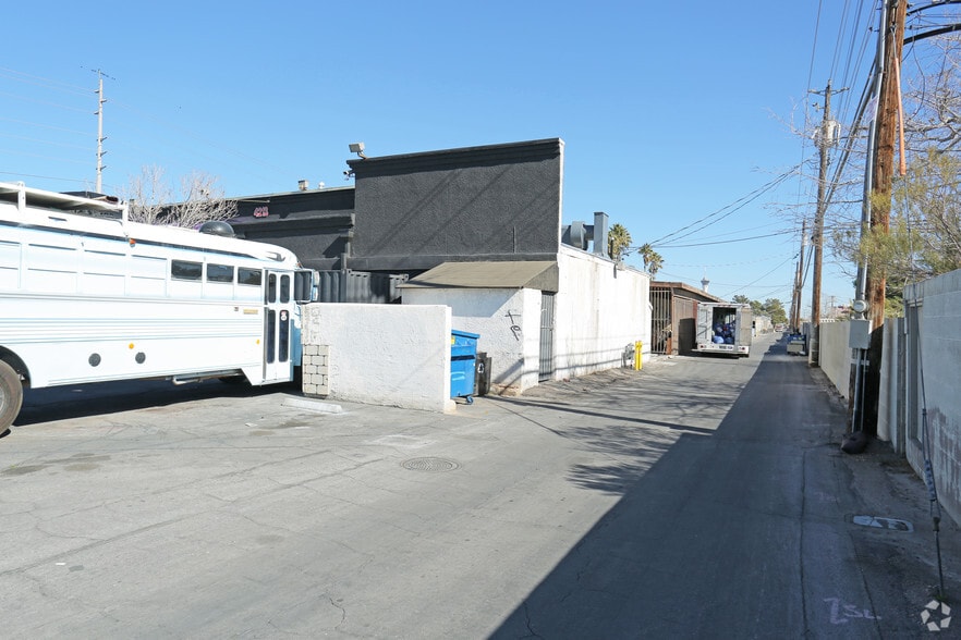 More Photos Of 4211 W Sahara Ave, Las Vegas Storefront Retail Office For Lease