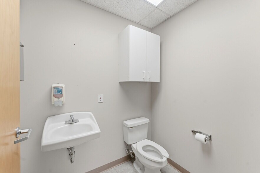 More Photos Of 2138 Mendon Rd, Cumberland Medical For Sale