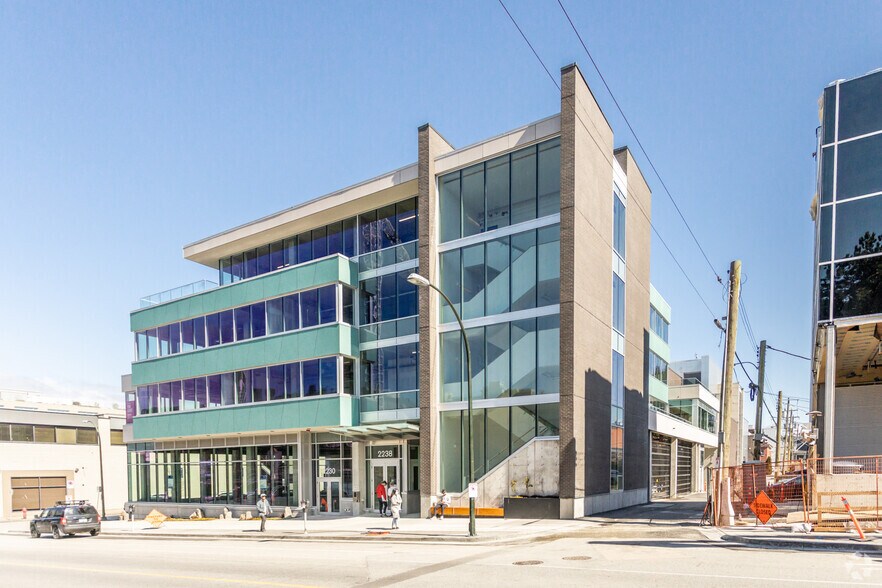 More Photos Of 2238 Yukon St, Vancouver Office For Lease