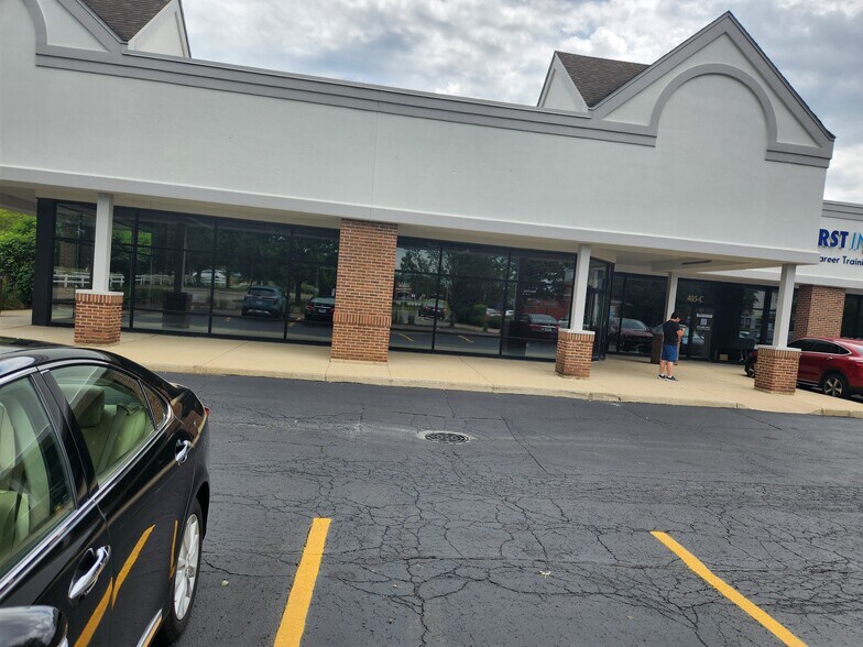 More Photos Of 355-405 N Eola Rd, Aurora Unknown For Lease