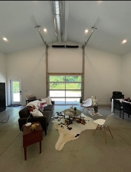 More Photos Of 1019 Whites Creek Pike, Nashville Flex For Sale