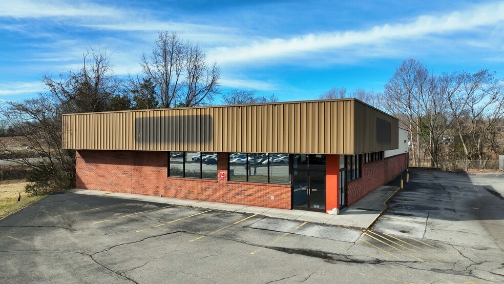Primary Photo Of 856 Tennessee Ave, Etowah Drugstore For Sale