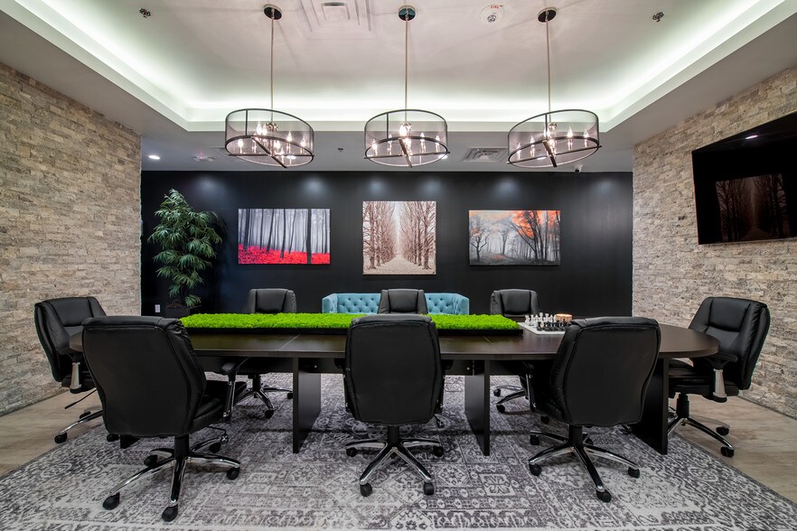 More Photos Of 4821 Lj Pkwy, Sugar Land Storefront For Lease