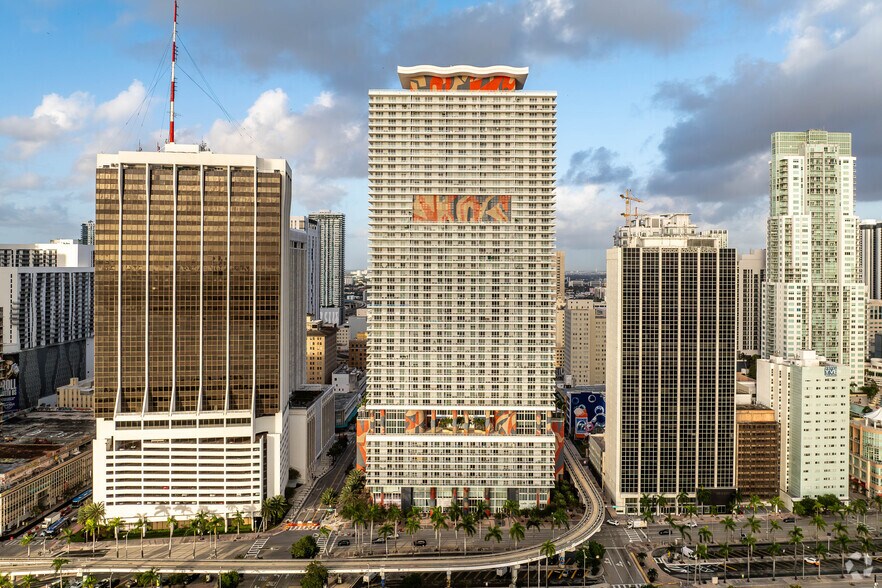 More Photos Of 50 Biscayne Blvd, Miami Apartments For Lease