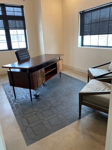 More Photos Of 3301 15th St S, Fargo Showroom For Lease