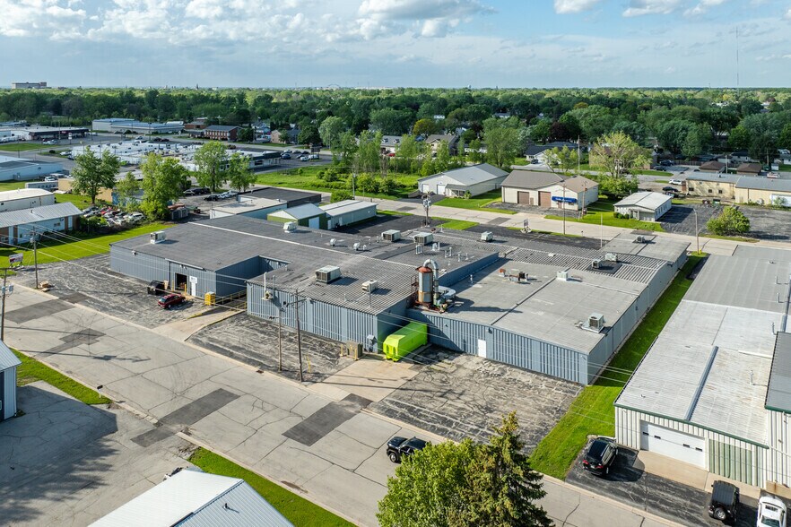 More Photos Of 1836 Sal St, Green Bay Manufacturing For Sale