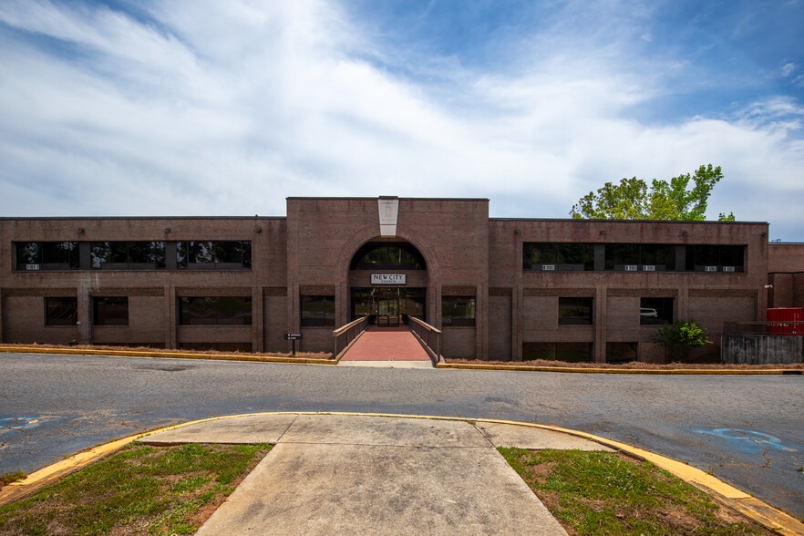 More Photos Of 3500 Riverside Dr, Macon-Bibb Religious Facility For Sale