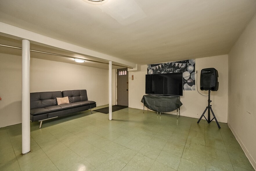 More Photos Of 40-12 67th St, Woodside Apartments For Sale
