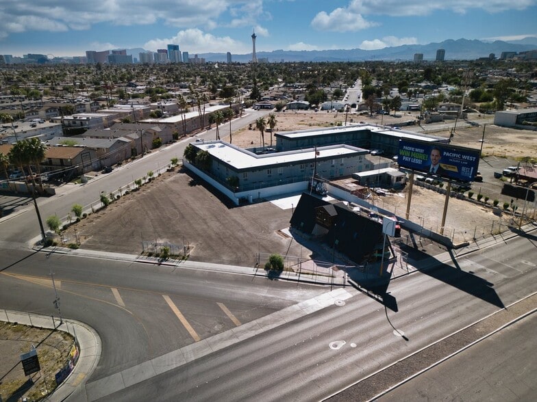 Primary Photo Of 2550 Fremont St, Las Vegas Auto Dealership For Sale