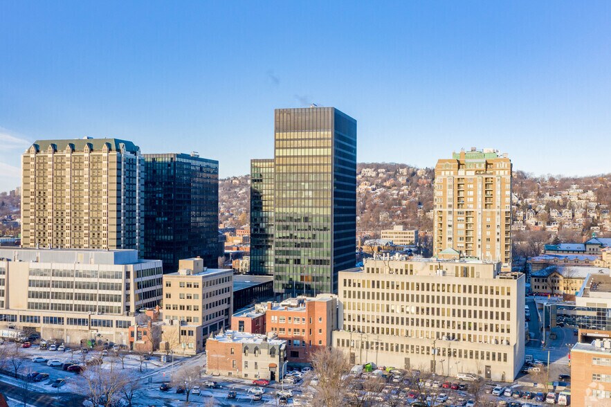 More Photos Of 1 Car Westmount, Westmount Unknown For Lease