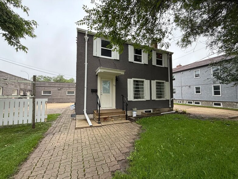 Primary Photo Of 125 Enfield, Winnipeg Office For Lease