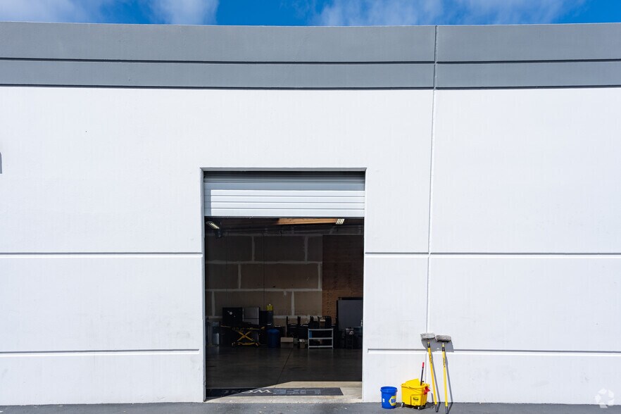 More Photos Of 2180 S McDowell Blvd, Petaluma Warehouse For Lease