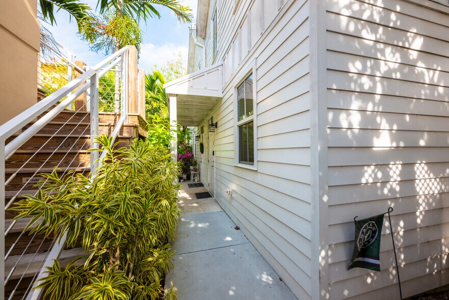 More Photos Of 1028 Truman Ave, Key West Storefront Retail Residential For Sale