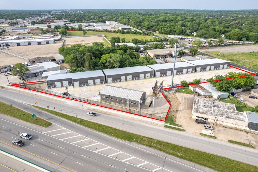 Primary Photo Of 8140 C F Hawn fwy, Dallas Light Distribution For Lease