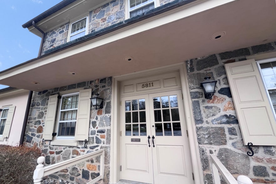 More Photos Of 5809-5811 Kennett Pike, Wilmington Medical For Sale