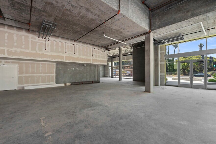 More Photos Of 160 S Ventura Ave, Ventura Apartments For Lease