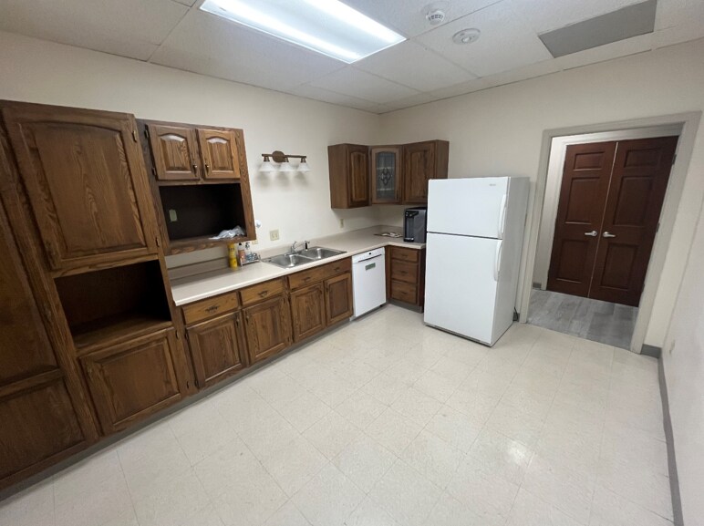 More Photos Of 10425 Old Olive Street Rd, Creve Coeur Office For Lease