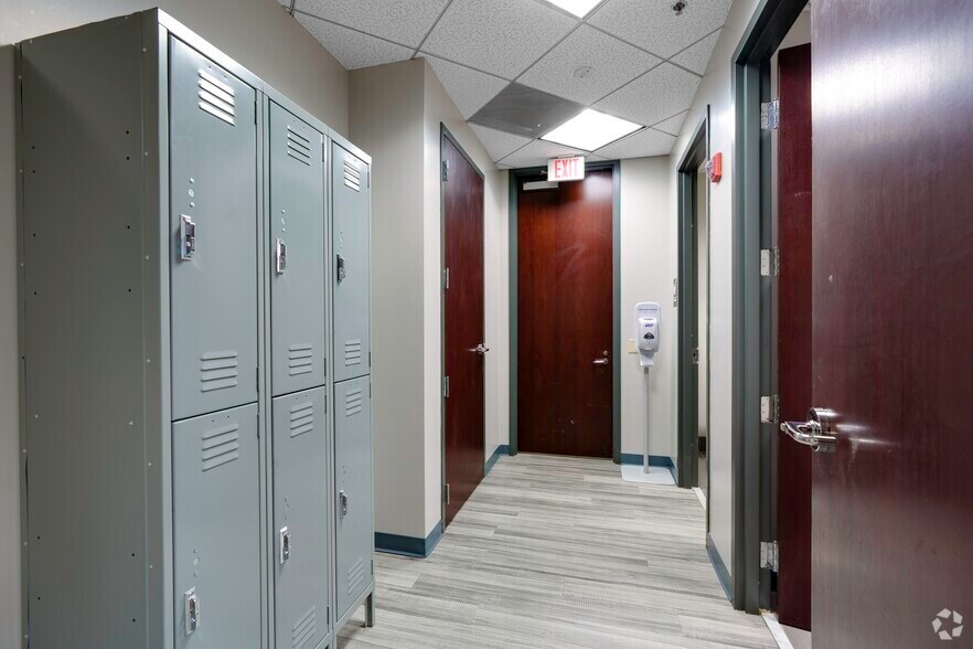 More Photos Of 601 S Lake Destiny Rd, Maitland Unknown For Lease