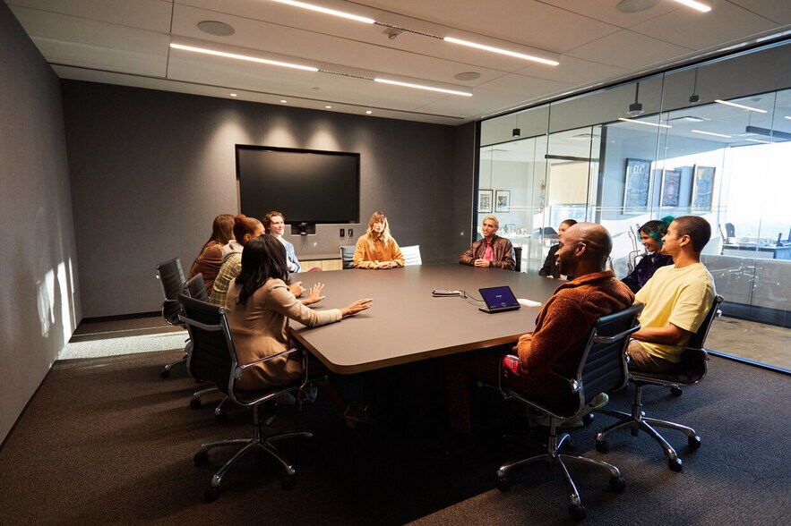 More Photos Of 2000 Avenue of the Stars, Los Angeles Office For Sale