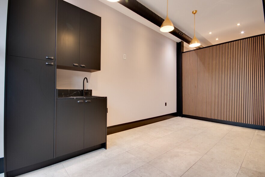 More Photos Of 31-43 Main St S, Georgetown Storefront Retail Office For Lease