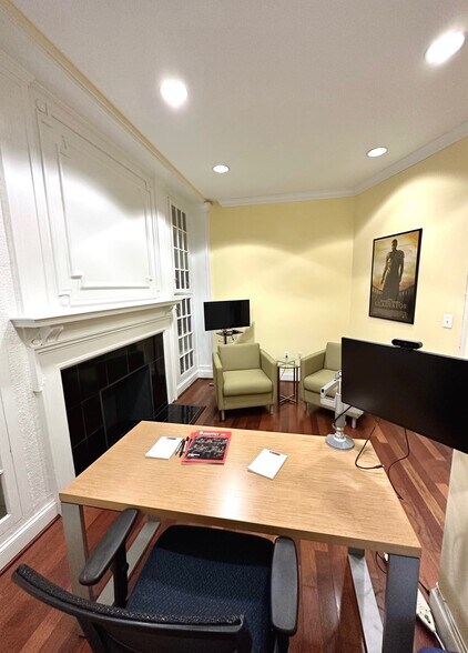 More Photos Of 1705 N St NW, Washington Office For Sale