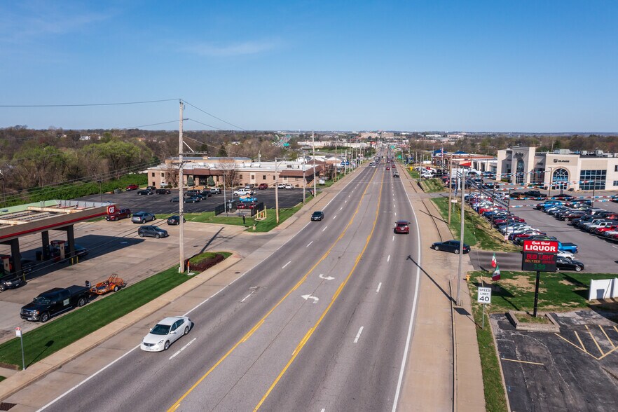 More Photos Of 11520 St. Charles Rock Rd, Bridgeton Medical For Lease