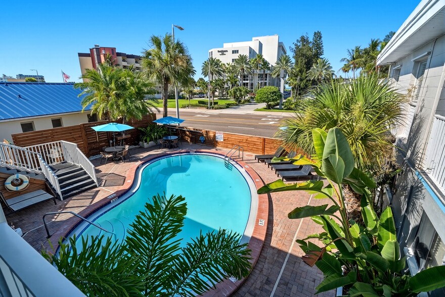 More Photos Of 11965 Gulf Blvd, Treasure Island Hotel For Sale