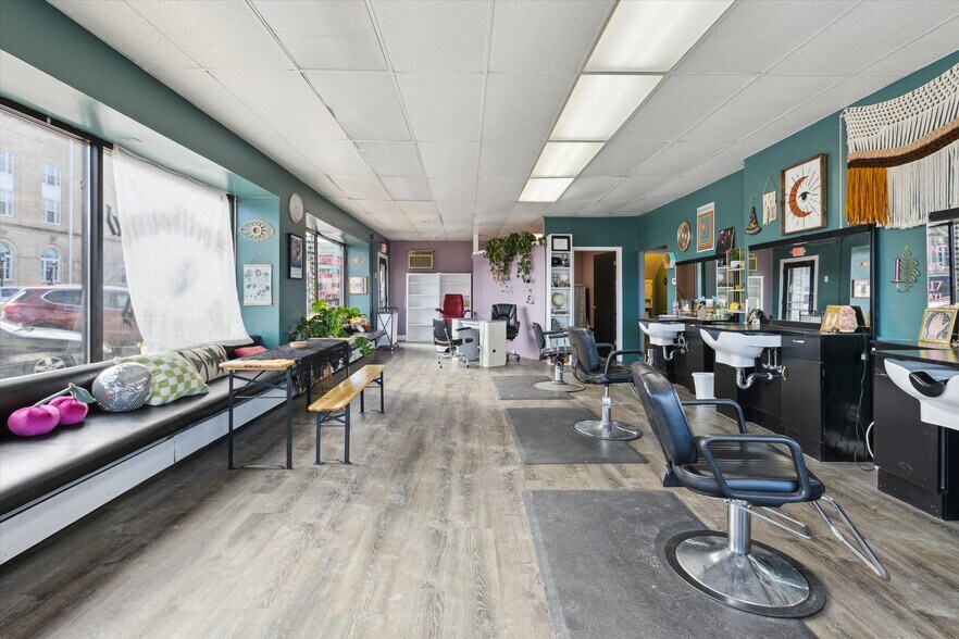 More Photos Of 1017 Washington Ave, Bay City Storefront Retail Residential For Sale