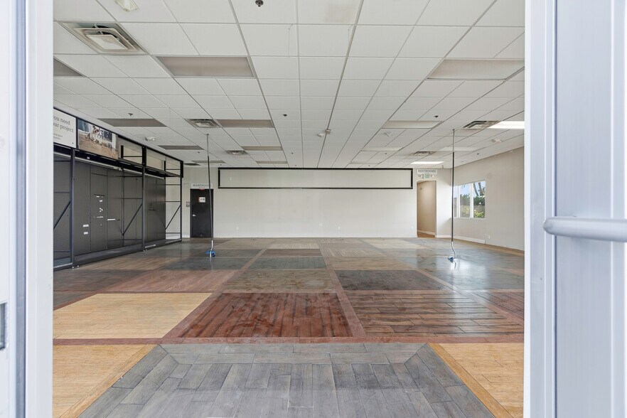 More Photos Of 3601 Ming Ave, Bakersfield Freestanding For Lease