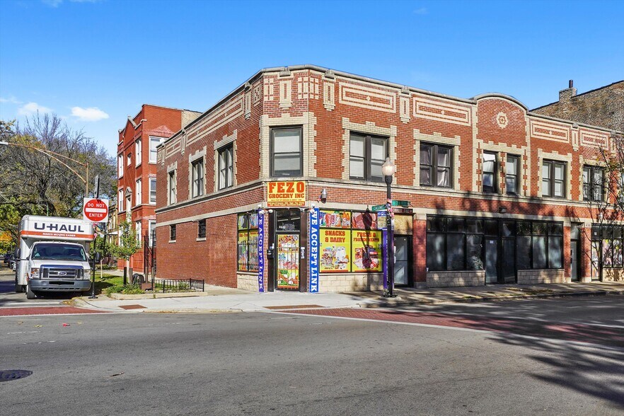 More Photos Of 342 E 71st St, Chicago Apartments For Lease