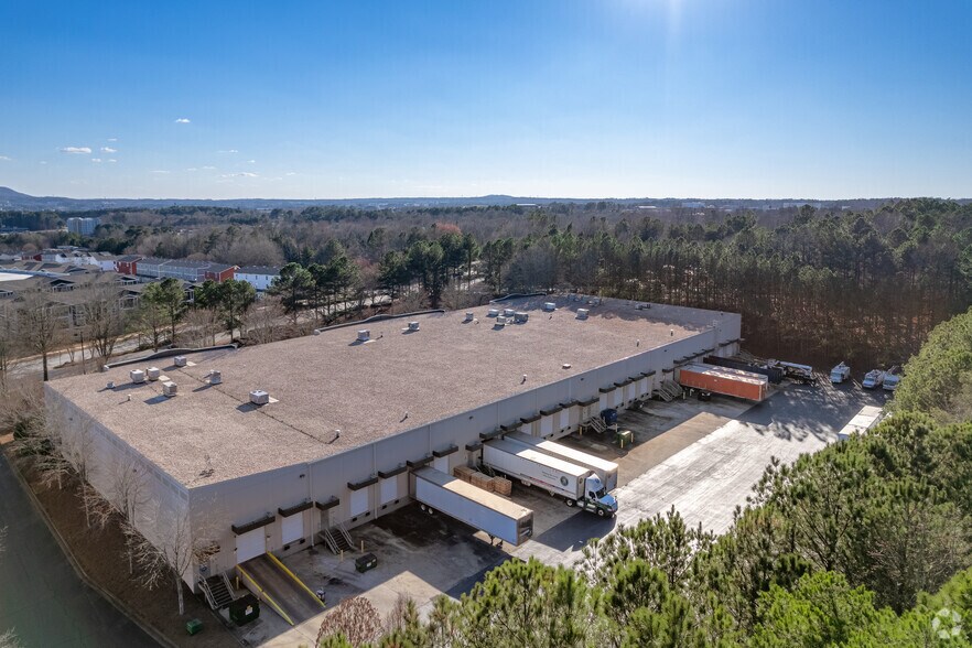 More Photos Of 300 Townpark Dr NW, Kennesaw Distribution For Lease