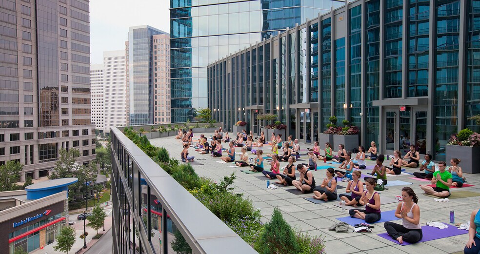 More Photos Of 1075 Peachtree St NE, Atlanta Office For Lease