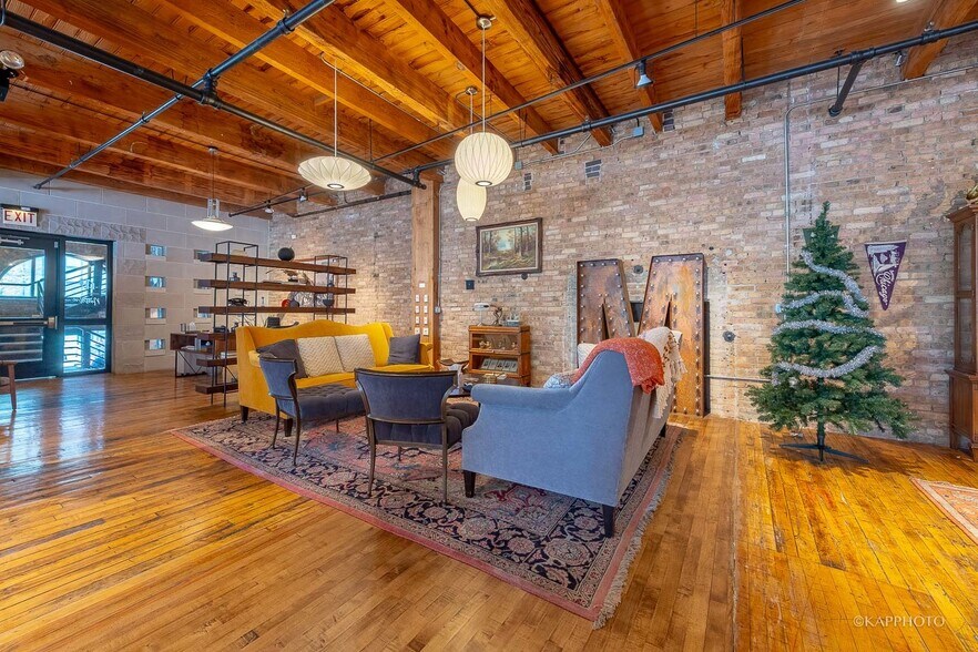 More Photos Of 1123 W Washington Blvd, Chicago Office For Lease