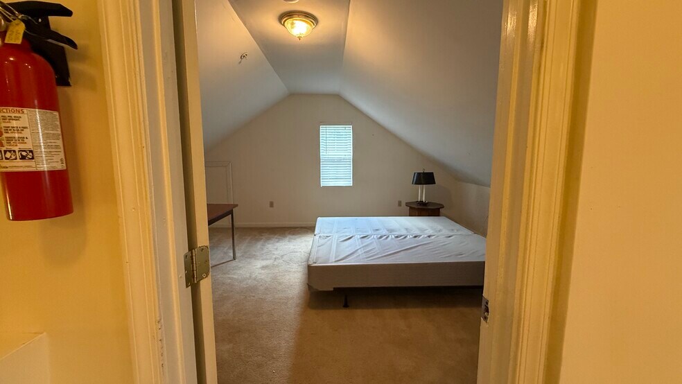More Photos Of 5212 Astor Pl SE, Washington Assisted Living For Lease