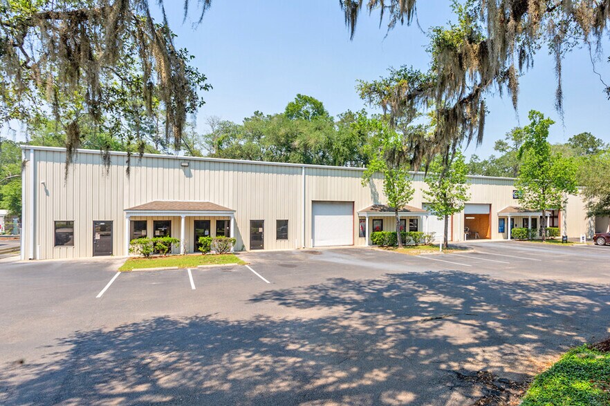 More Photos Of 1505 Capital Cir NW, Tallahassee Warehouse For Lease