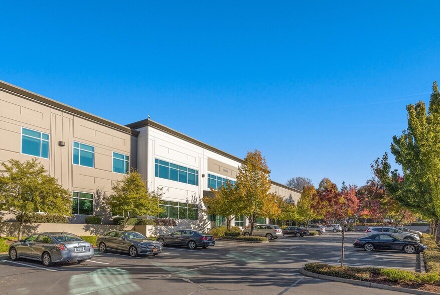 More Photos Of 13535 SW 72nd Ave, Portland Office For Lease