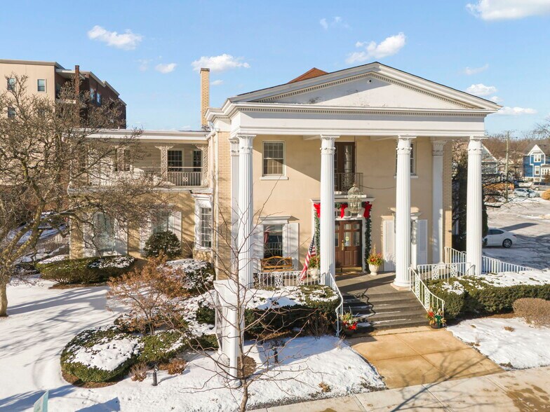 More Photos Of 4920 Main St, Downers Grove Storefront Retail Office For Lease