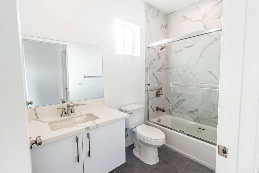 More Photos Of 1818 Thurman Ave, Los Angeles Apartments For Sale