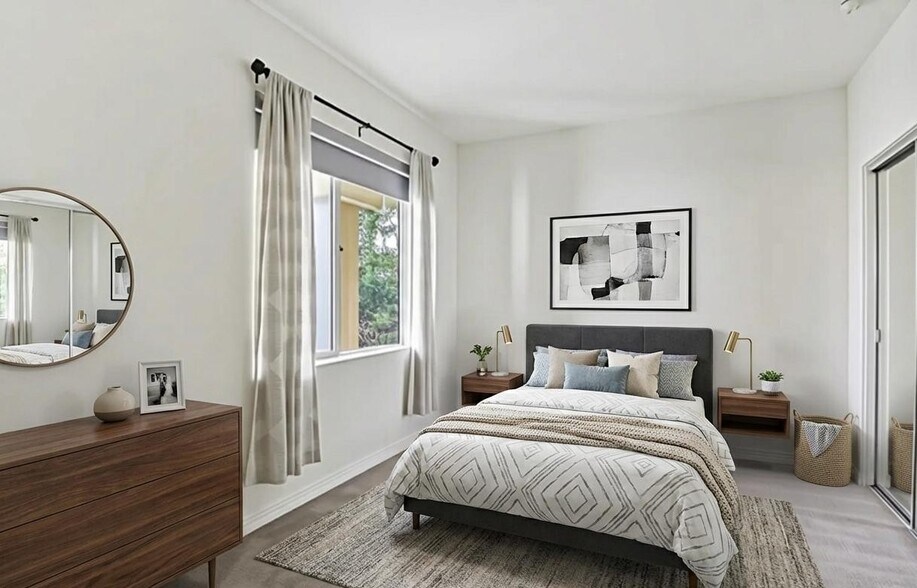 More Photos Of 1501 India St, San Diego Apartments For Sale
