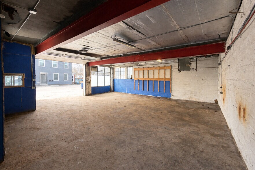 More Photos Of 85 Walnut St, Boston Warehouse For Lease