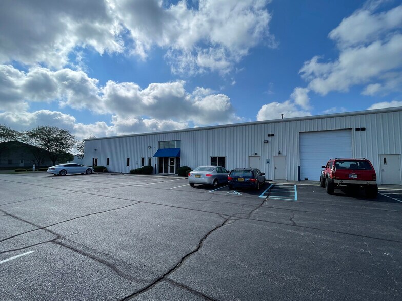 More Photos Of 4610 Progress Dr, Columbus Showroom For Lease